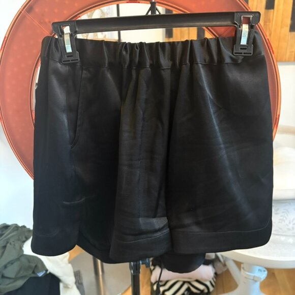 BONDI BORN Black dressy shorts size small